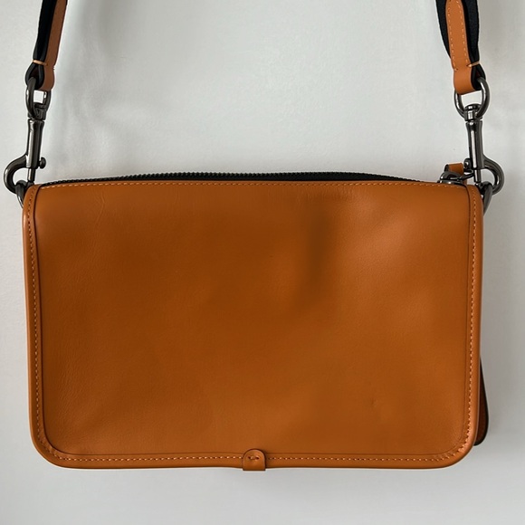 Coach Heritage Convertible Crossbody - Picture 3 of 16